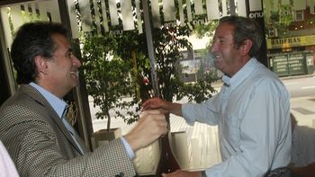 en medio de su interna con sanz, cobos vuelve a asociarse con la mesa de enlace en medio de su interna con sanz, cobos vuelve a asociarse con la mesa de enlace