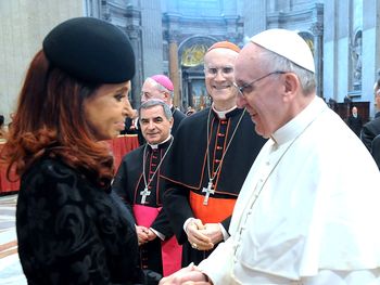 Cristina viaja a Brasil para presenciar la misa del Papa