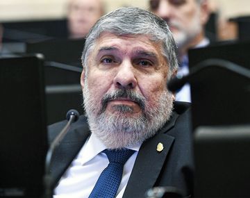 Senador José Mayans.