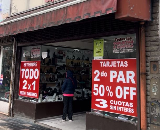 Histórico comercio de Mar del Plata tiene todo al costo y no descarta cerrar: No tengo a quién venderle