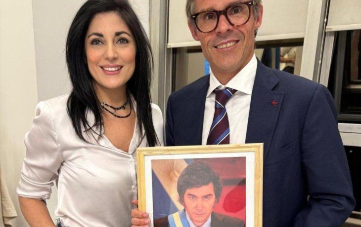 Juliana Santillán y su desaparecido amigo Foster Gillet.