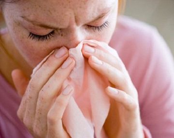 Estos son los remedios caseros más efectivos para aliviar la gripe de verano.&nbsp;