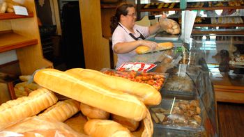 panaderos advierten que el consumo bajo un 35% y comparan la situacion con 2001 panaderos advierten que el consumo bajo un 35% y comparan la situacion con 2001