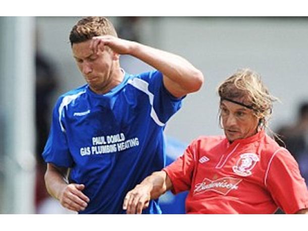 Intacto: Claudio Caniggia anotó un gol en su regreso al fútbol