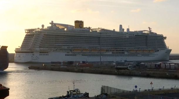 Descartan la presencia de coronavirus en el crucero varado en Italia