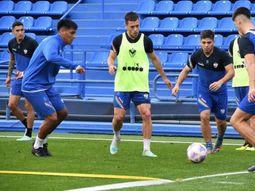 La tajante decisión de Vélez para la pretemporada tras el apriete de la barra