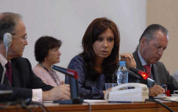 Cristina_suiza_telam