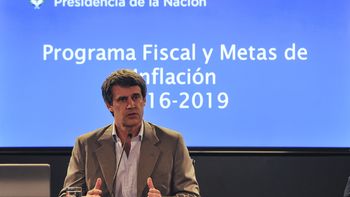 prat gay informo que la deuda total en default es de casi us$10 mil millones prat gay informo que la deuda total en default es de casi us$10 mil millones