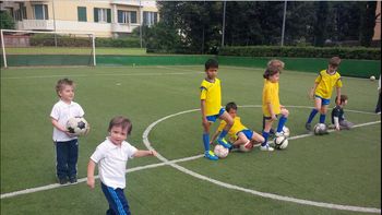 wanda nara: una autentica madre botinera wanda nara: una autentica madre botinera