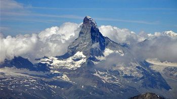 hallan el cuerpo de un alpinista desaparecido hace 32 anos hallan el cuerpo de un alpinista desaparecido hace 32 anos
