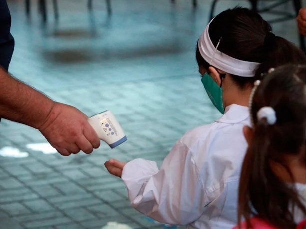 Corrientes: las clases serán sin pase sanitario pero con barbijo obligatorio