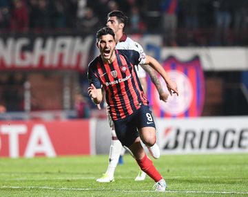 El delantero se llena la boca de gol