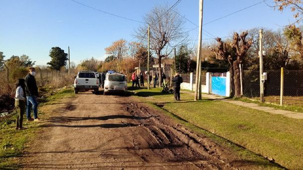 La polic&iacute;a investiga un doble femicidio en Moreno. Foto SemanarioActualidad