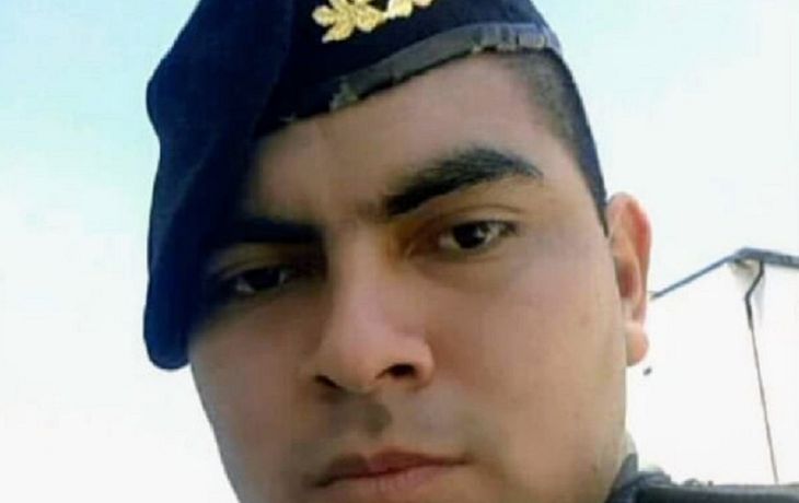 Un gendarme baleó a su pareja, se atrincheró y se quitó la vida