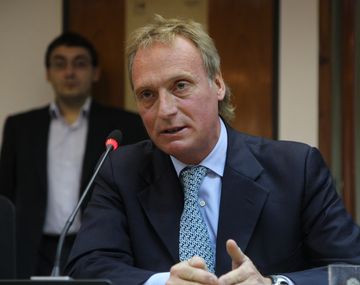 Ordenan detener al ex vice de JP Morgan