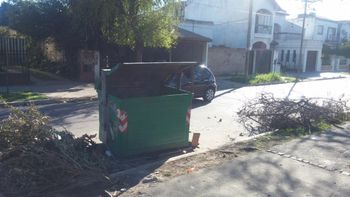 hallaron a un bebe muerto en un contenedor de basura en quilmes hallaron a un bebe muerto en un contenedor de basura en quilmes