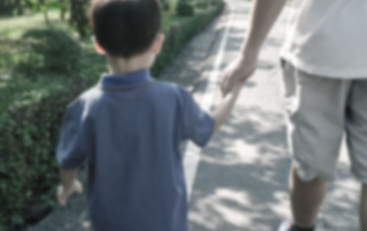 Coronavirus: un juez autorizó a un niño autista a continuar con sus caminatas diarias
