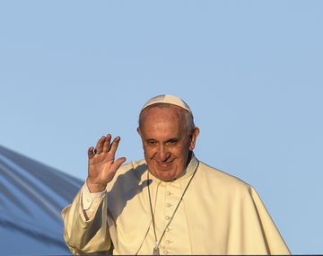 Francisco emprendió su viaje a África para una gira histórica