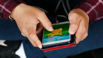 escuelas portenas podrian sancionar a chicos por jugar pokemon go escuelas portenas podrian sancionar a chicos por jugar pokemon go