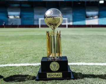 La historia de la Recopa: el trofeo que disputan Racing y Botafogo