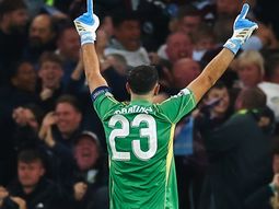 champions league: la impresionante tapada del dibu martinez sobre la hora, para el triunfo del aston villa ante el bayern munich champions league: la impresionante tapada del dibu martinez sobre la hora, para el triunfo del aston villa ante el bayern munich