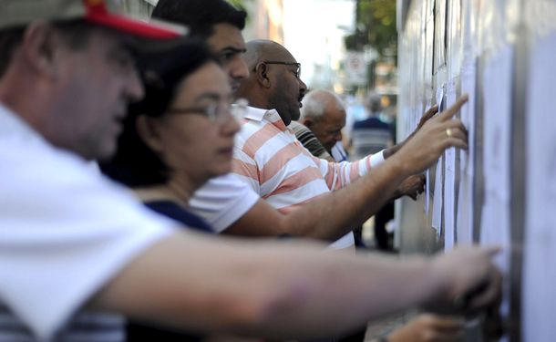 Es inviable contar voto por voto, como pide Capriles