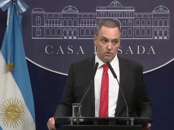 Manuel Adorni dejará su cargo como vocero si resulta electo legislador porteño