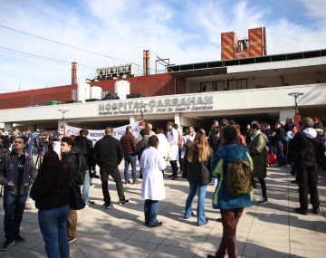 Médicos residentes del Garrahan ratificaron el paro a pesar del pedido del Gobierno