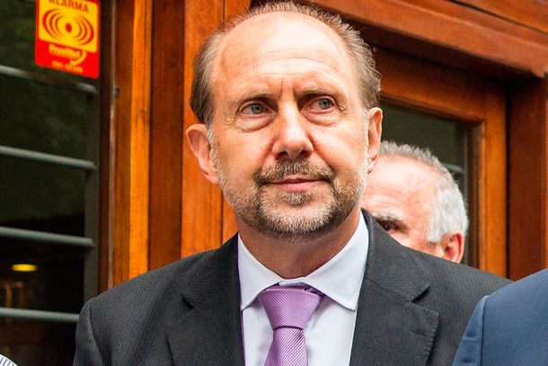 Tras reconocer la derrota, Perotti encabezará la lista de senadores nacionales de Santa Fe