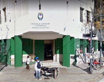 Ambos alumnos asisten a la Escuela Superior de Comercio Hipólito Vieytes