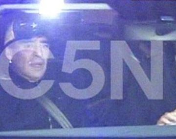 Y un día volvió: Maradona ya está en la Argentina y fue a la casa de Ojeda a ver a su hijo