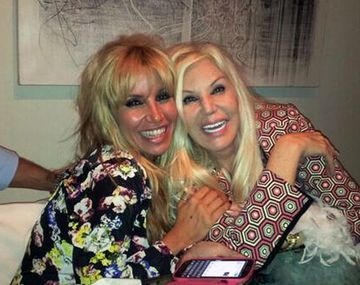 Susana fue al cumple 40 de Flor Peña