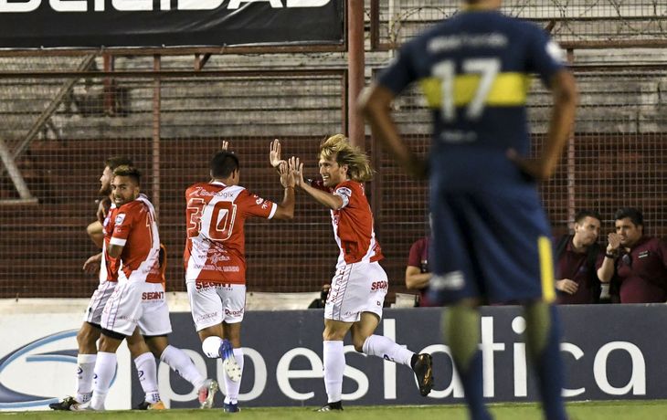 Tevez no fue a La Paternal y Boca perdió con Argentinos Juniors