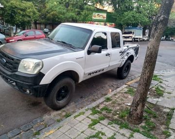 La Plata: un funcionario judicial y un policía detenidos por circular con una camioneta robada