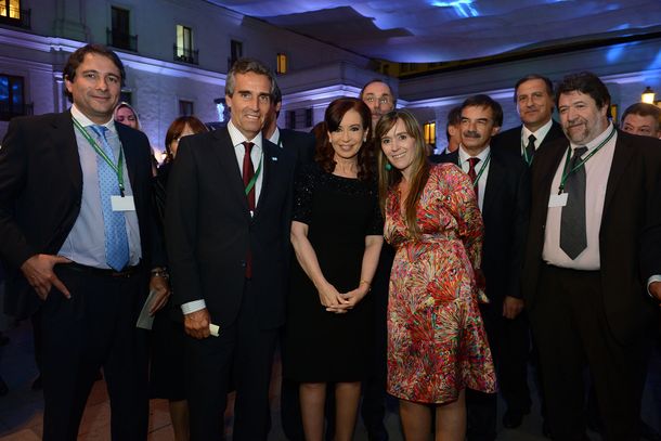 Cristina saludó en Chile al vice de EE.UU antes de la asunción de Bachelet