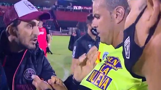 Luis Zubeldía explotó contra el árbitro: Lo echás porque sos de Boca