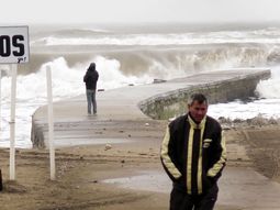 Una típica postal de Mar del Plata copada por el viento Una típica postal de Mar del Plata copada por el viento