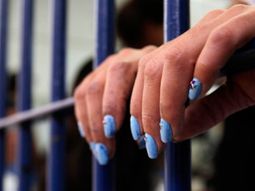 Ni una Menos traspasa los muros: primer festival para visibilizar la muerte de mujeres en las cárceles