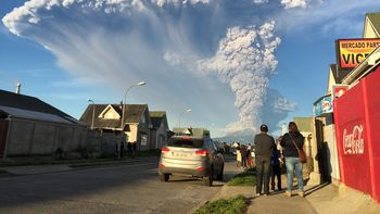 el volcan chileno sigue en una etapa inestable y podria arrojar lava el volcan chileno sigue en una etapa inestable y podria arrojar lava