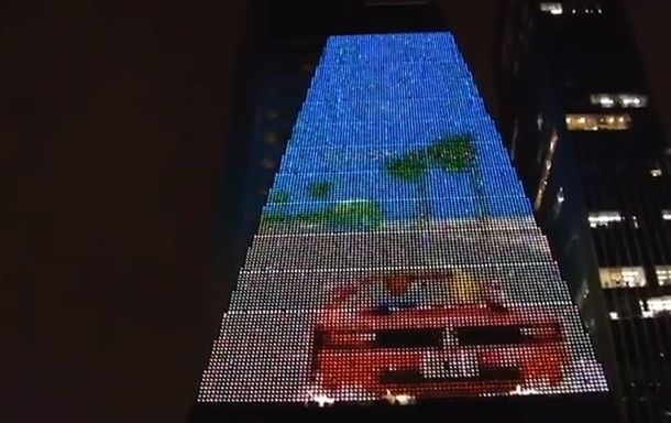 VIDEO: Convierten un edificio en una pantalla de videojuego gigante