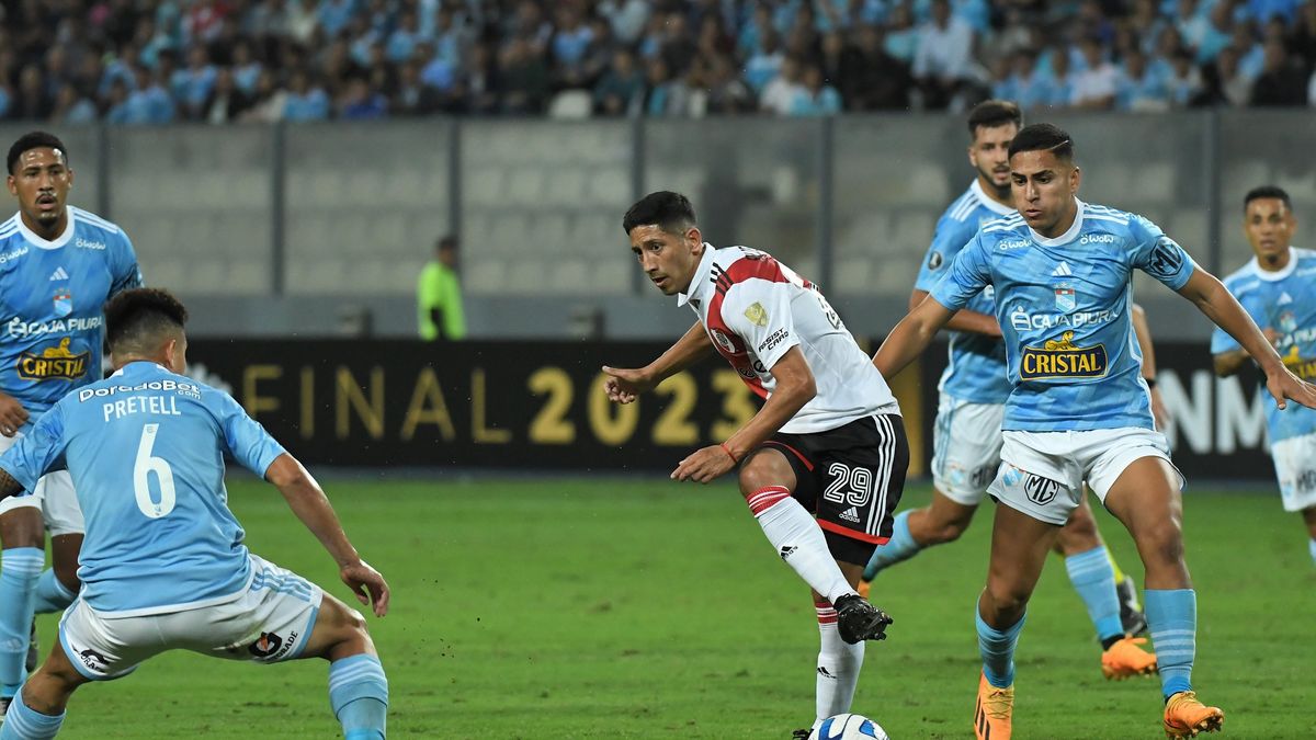 Copa Libertadores: River fue más en Perú, pero rescató un empate y quedó sin margen de error