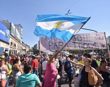 Ciudad ofreció otro espacio a los manteros y levantarián el corte de Pueyrredón