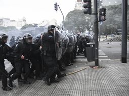 El gobierno porteño advirtió que seguirá la intervención policial en protestas