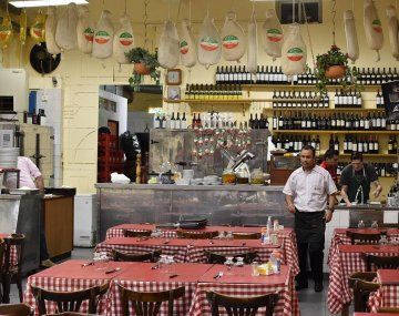 Los bodegones de Buenos Aires que hacen las mejores comidas al estilo español