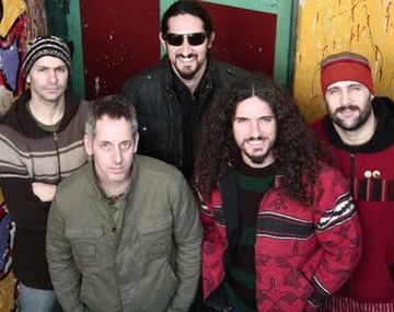 Con nuevo video clip