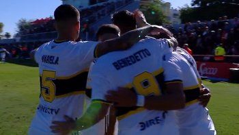 Con DT interino, Boca goleó 3-0 a Barracas Central