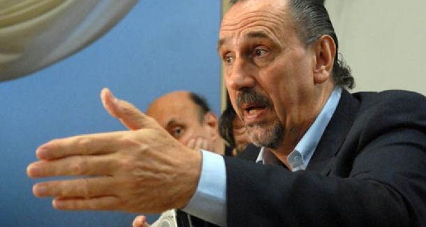 Los árbitros amenazan con una huelga previa al torneo