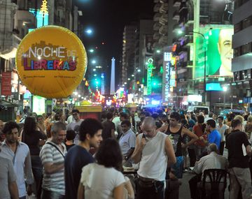 Una multitud disfrutó de la Noche de las Librerías