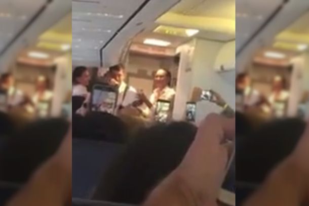 Demoras, valijas perdidas y ¿la peor imitación de Maluma?: así canta la tripulación de Flybondi en pleno vuelo