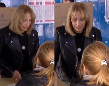 El blooper de la mamá de Javier Milei: se olvidó el DNI y tuvo que volver a buscarlo